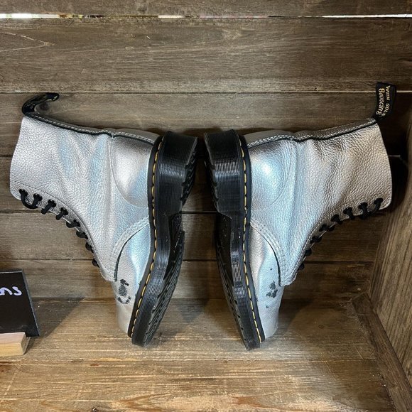 Womens Dr Martens Silver Leather Lace Up Pascal Met Ankle Boots Size 6 M GUC - Picture 4 of 6